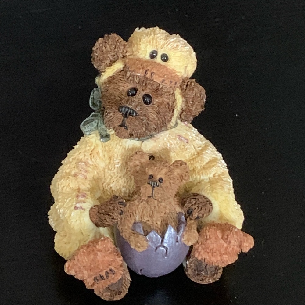 Boyds Bears Alouysious Quackenwaddle and Lil’ Crackles Easter Resin Figurine